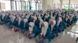 Kepala Kanwil Kemenag Jateng dan Bupati Tegal Resmikan Mushola MAN 1 Tegal


