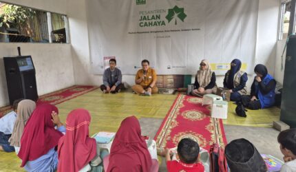 Mahasiswa KPI Unismuh Dampingi Pendidikan dan Dakwah di Kampung Pemulung