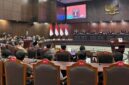 Mahkamah Konstitusi (MK) menggelar sidang pembacaan putusan atas perkara terkait ijazah Wapres Gibran saat pencalonan di Pilpres 2024, Selasa (6/10/2026) malam. (foto:ist/CNN Indonesia)