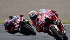 Pembalap Ducati Lenovo Team, Marc Marquez memimpin di depan pembalap Aprilia Racing, Jorge Martin saat balapan MotoGP Jepang 2026 di Mobility Resort Motegi, Motegi, Prefektur Tochigi, pada Minggu (4/10/2026). (foto:ist/Ant/AFP)