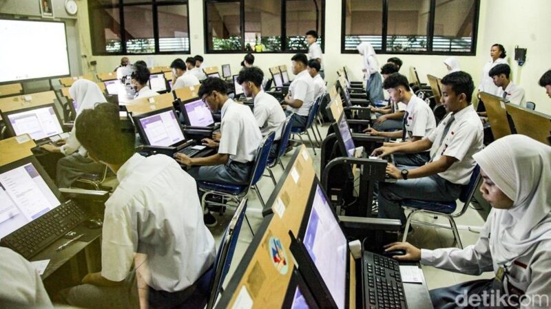 Ilustrasi TKA SMA/SMK/sederajat 2026. Foto: Andhika Prasetia/detikcom