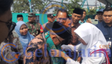 Menteri Pendidikan Dasar dan Menengah  Abdul Mu'ti saat meresmikan gedung baru SD Muhammadiyah 1 dan 2 Taman atau SD Mumtaz, Kecamatan Taman, Kabupaten Sidoarjo, Senin (12/10/2026). Dalam kesempatan tersebut, Abdul Mu'ti menekankan pentingnya membangun lingkungan sekolah yang mampu mengembangkan potensi peserta didik secara menyeluruh.