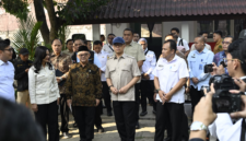 Siaran Pers: Mendikbud Dampingi Menko PMK Kunjungi SD Negeri Cirimekar 02 yang Kini Lebih Nyaman

