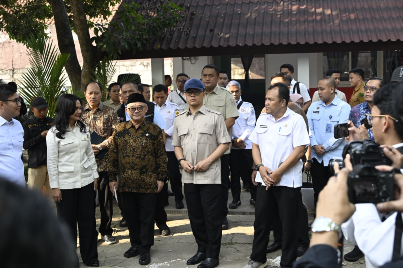 Siaran Pers: Mendikbud Dampingi Menko PMK Kunjungi SD Negeri Cirimekar 02 yang Kini Lebih Nyaman

