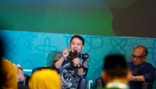 Bendahara Umum PP Muhammadiyah Hilman Latief menyampaikan gagasan pengembangan pariwisata dan ekonomi kreatif dalam Silatnas Muhammadiyah di Hotel Convention & Dormitory Prime UMY, Minggu (25/10/2026).