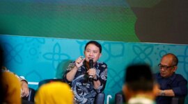 Bendahara Umum PP Muhammadiyah Hilman Latief menyampaikan gagasan pengembangan pariwisata dan ekonomi kreatif dalam Silatnas Muhammadiyah di Hotel Convention & Dormitory Prime UMY, Minggu (25/10/2026).