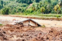 Sungai Meluap, Rumah Hanyut, Jalan Lumpuh: Pesisir Selatan Masuk Status Darurat

